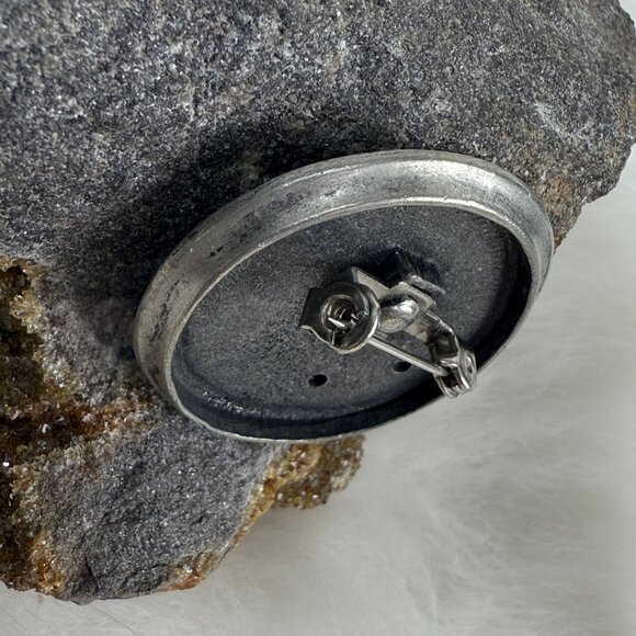 Pewter Rabbit w. Pine Tree Brooch Christmas 1.25" - Picture 4 of 5